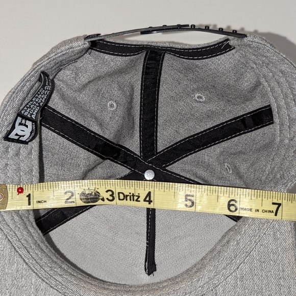 DC gray hat like new - Picture 4 of 4